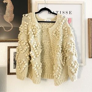 Heart Pom Pom beige chunky sweater | Chic Wish | Women’s size M